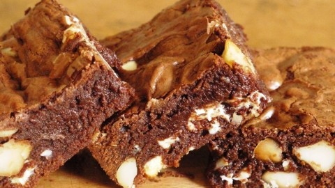 Brownie With Nuts wallpapers high quality