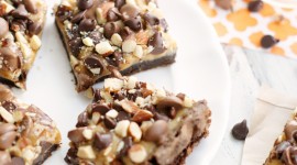 Brownie With Nuts Photo Download