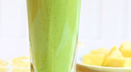 Kiwi And Pineapple Smoothie For Mobile