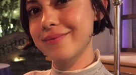 Rosa Salazar Wallpaper For IPhone Free