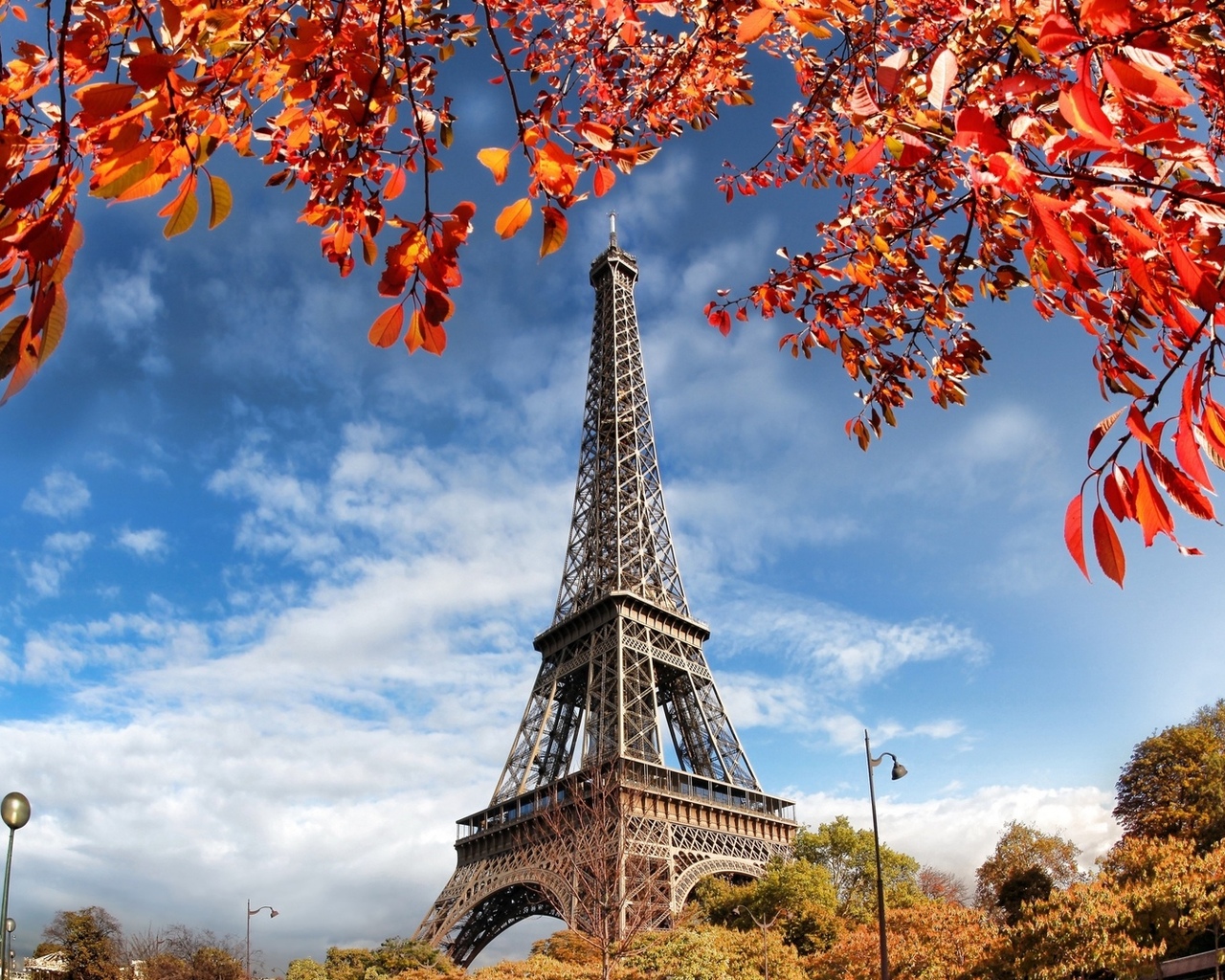 Autumn In Paris Wallpapers High Quality | Download Free