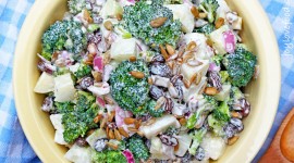 Salad With Broccoli Wallpaper Full HD