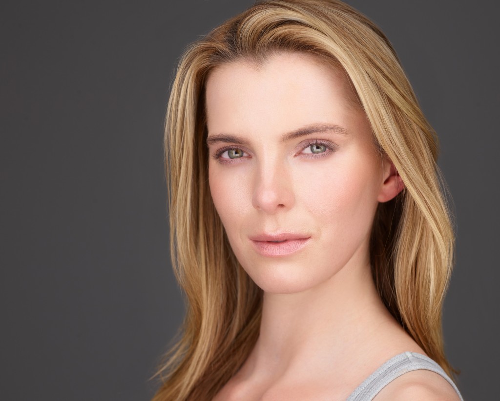Betty Gilpin wallpapers HD