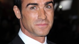 Justin Theroux Wallpaper For IPhone