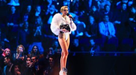 Miley Cyrus On Stage Best Wallpaper