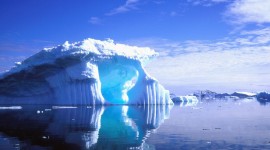 4K Iceberg Wallpaper Download Free