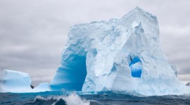Striped Icebergs Photo Download