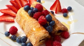 French Toast With Berries Wallpaper