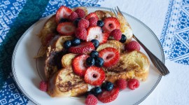French Toast With Berries Wallpaper HQ