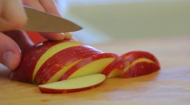 Sliced ​​Apple Wallpaper Download