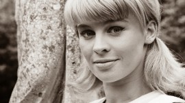 Julie Christie Wallpaper For IPhone Free