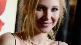 Juno Temple Wallpaper For IPhone