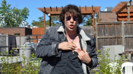 Barns Courtney Wallpaper Download