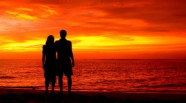 4K Couple Beach Sunset Photo Free