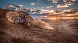4K Motorcyclist Cross Aircraft Picture