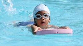 Child To Swim Wallpaper 1080p
