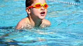 Child To Swim Wallpaper Download