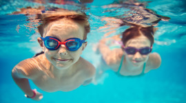 Child To Swim Wallpaper Free