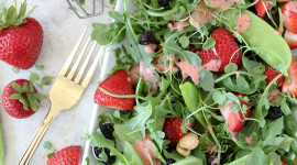 Arugula Strawberry Salad For Android#1