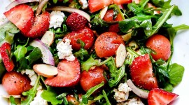 Arugula Strawberry Salad Wallpaper For Mobile