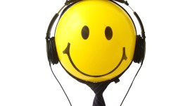 Smiley With Headphones Image#1
