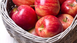 Apples Basket Wallpaper For IPhone
