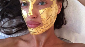 Gold Face Mask Wallpaper HQ