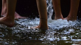 Water Feet Desktop Wallpaper