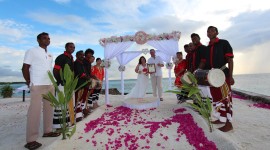 Wedding Ceremony In Maldives Desktop Wallpaper HD