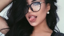 4K Girl Glasses Wallpaper For IPhone