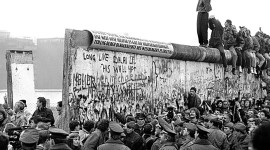 The Collapse Of The Berlin Wall Best Wallpaper