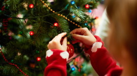 Children Decorate The Christmas Tree For PC