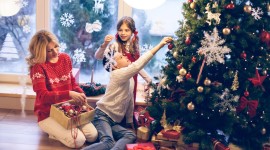 Children Decorate The Christmas Tree Full HD#3