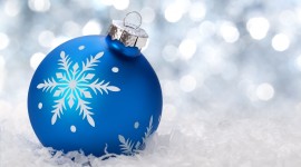 Snow Christmas Ball Picture Download