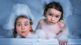 Bathroom Foam Children Wallpaper