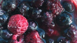 Berries In Sugar Wallpaper For IPhone