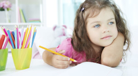 A Child Draws Desktop Wallpaper HD