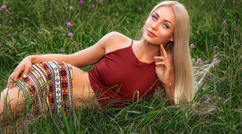 Model Girl Grass Wallpaper For Desktop