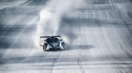 Drift In The Snow Wallpaper HD
