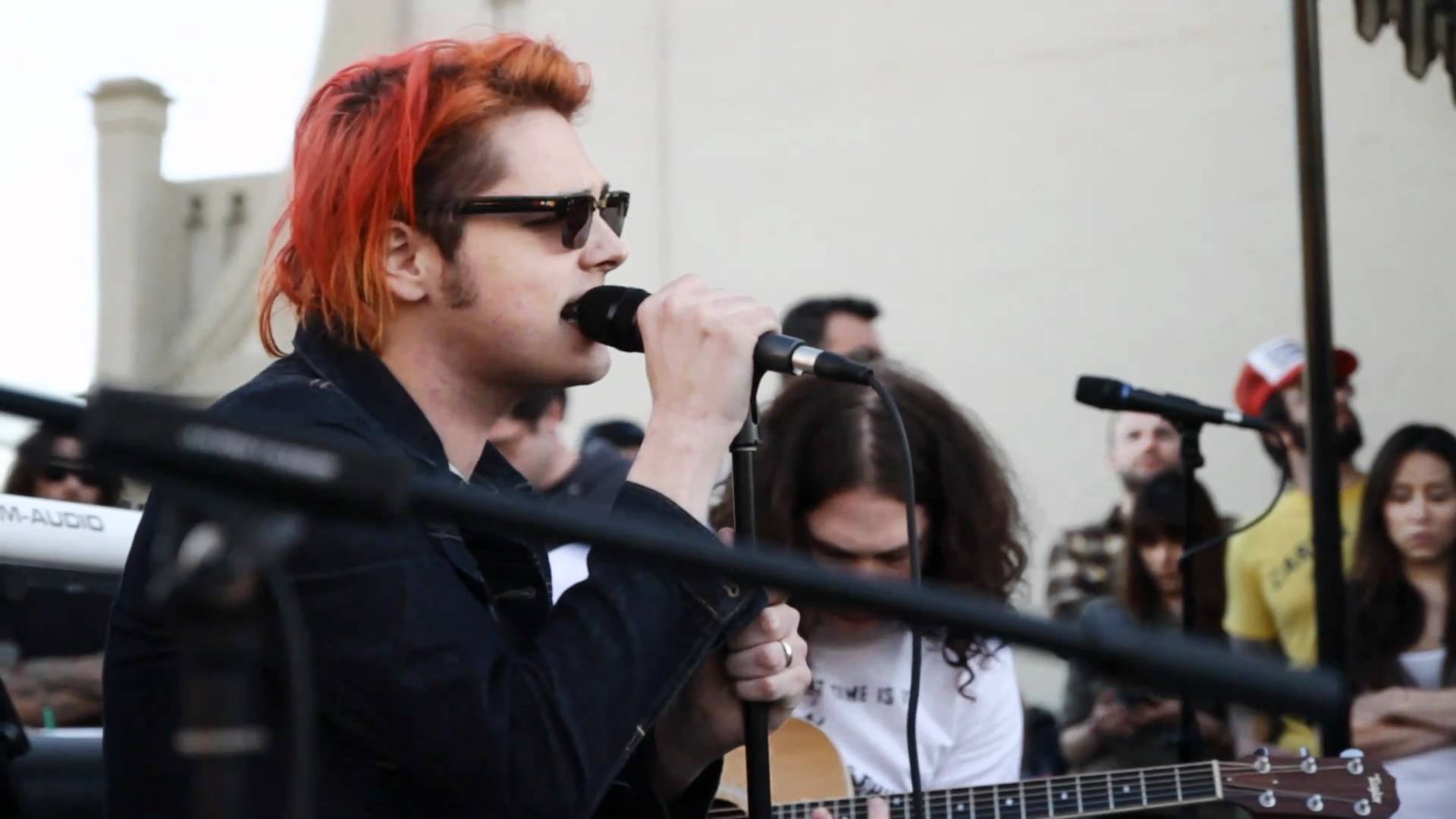 My chemical romance the ghost of you. Группа my Chemical Romance. My Chemical Romance - Live Acoustic at 98.7fm Penthouse. Рок клип Chemical Romance famous.