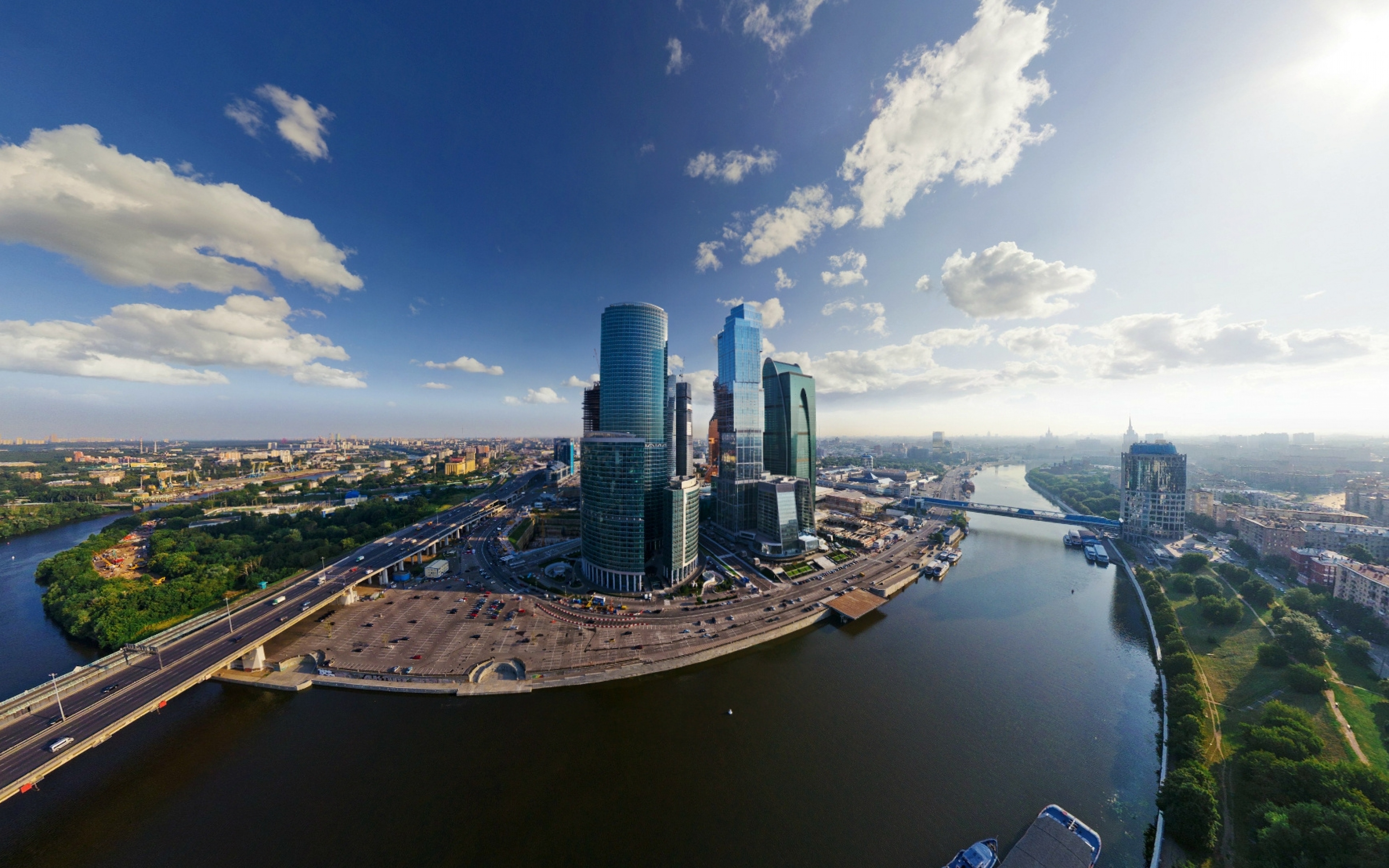 Сити лиц. Москоу Сити река Москва. Москоу - Сити, небоскребы, река.. Москва Сити вид с реки. Москоу Сити панорама.