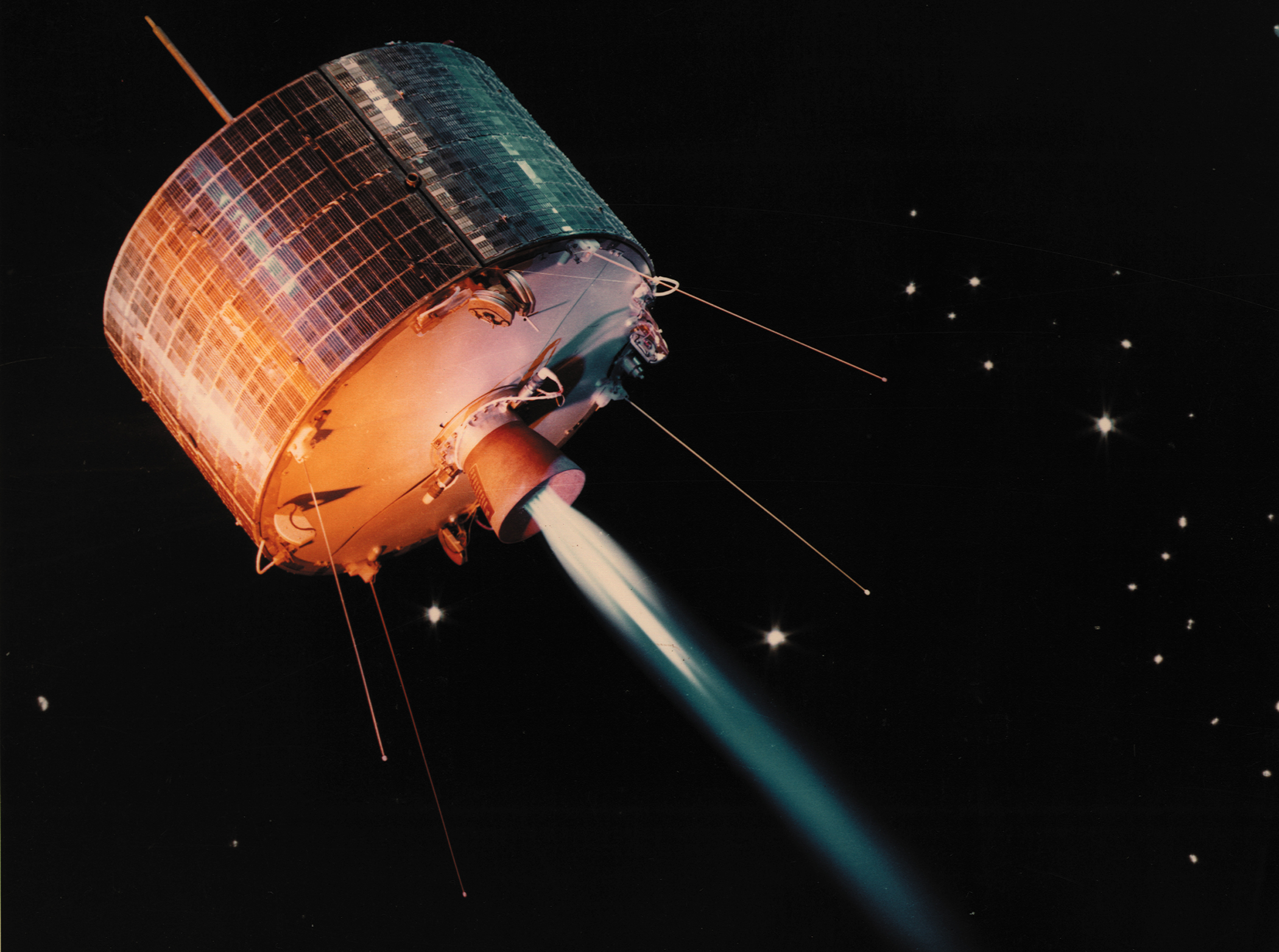 Спутников 1а. Первый Спутник связи. Syncom - 3. Искусственный Спутник. Космические аппараты. Современный искусственный Спутник.
