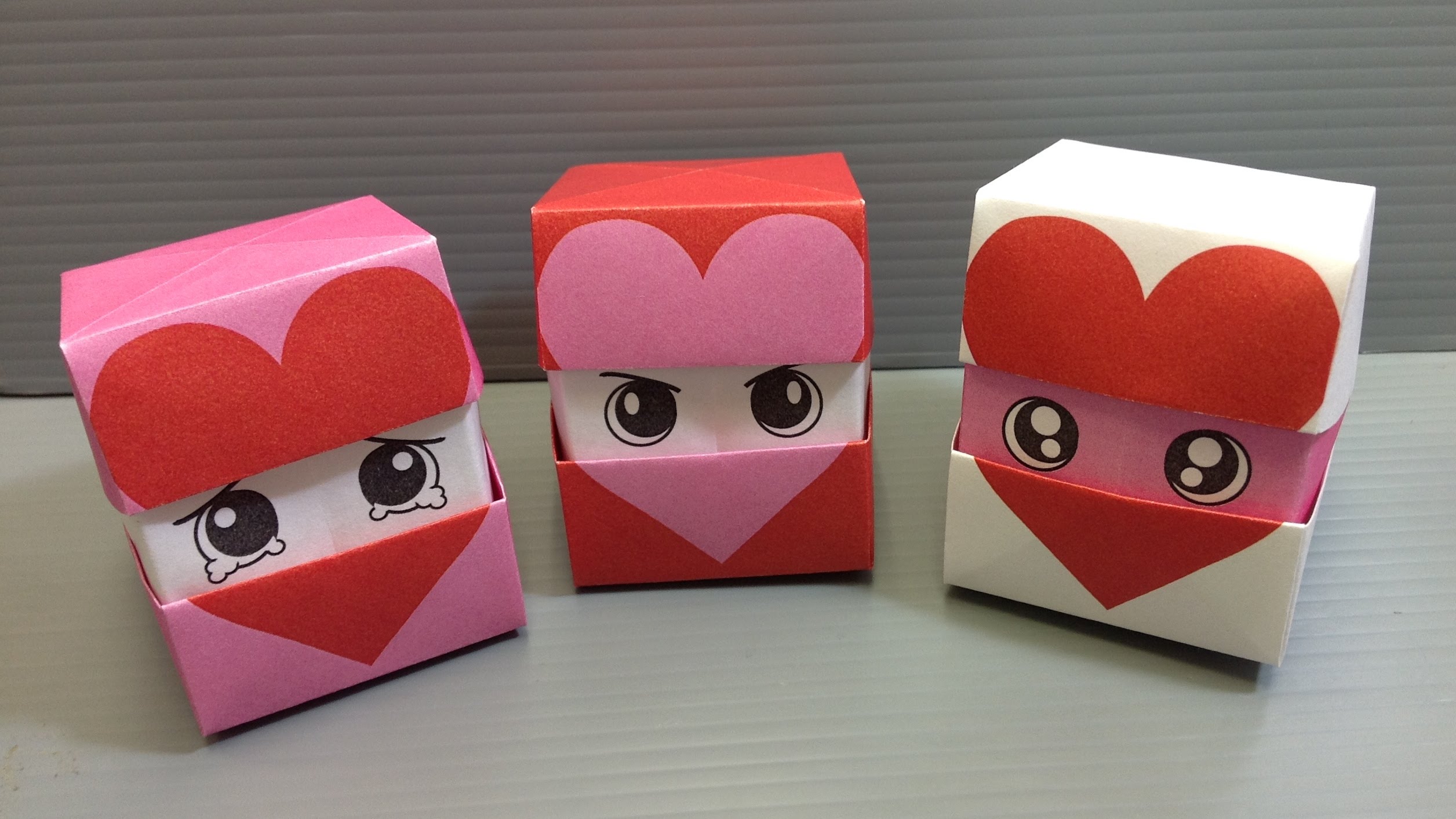 Что можно сделать из бумаги для девочек. Игрушки из коробочек. Поделки из бумаги. Подарок из бумаги. Интересные игрушки из бумаги.