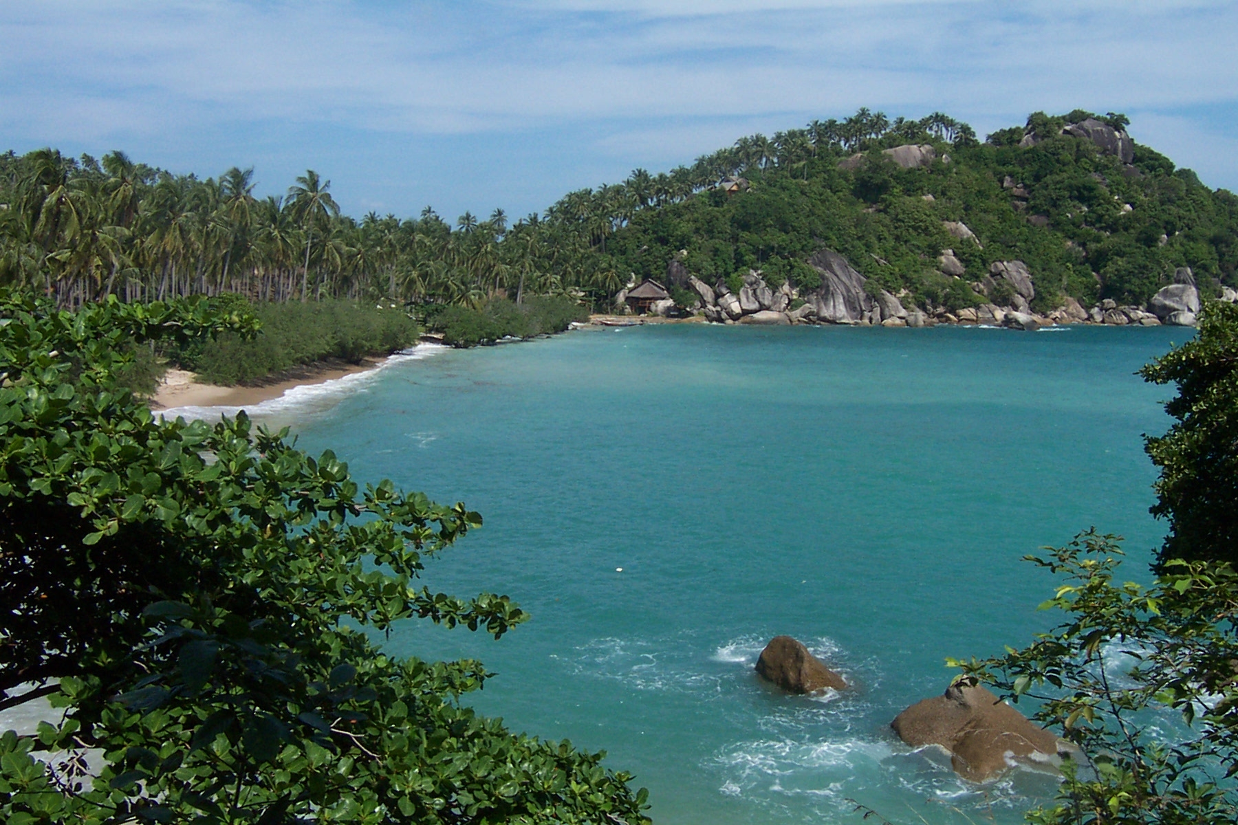 Панган остров в тайланде туры. Остров Пханган. Пханган Таиланд. Залив Пханган Таиланд. Остров Тиен в Тайланде.