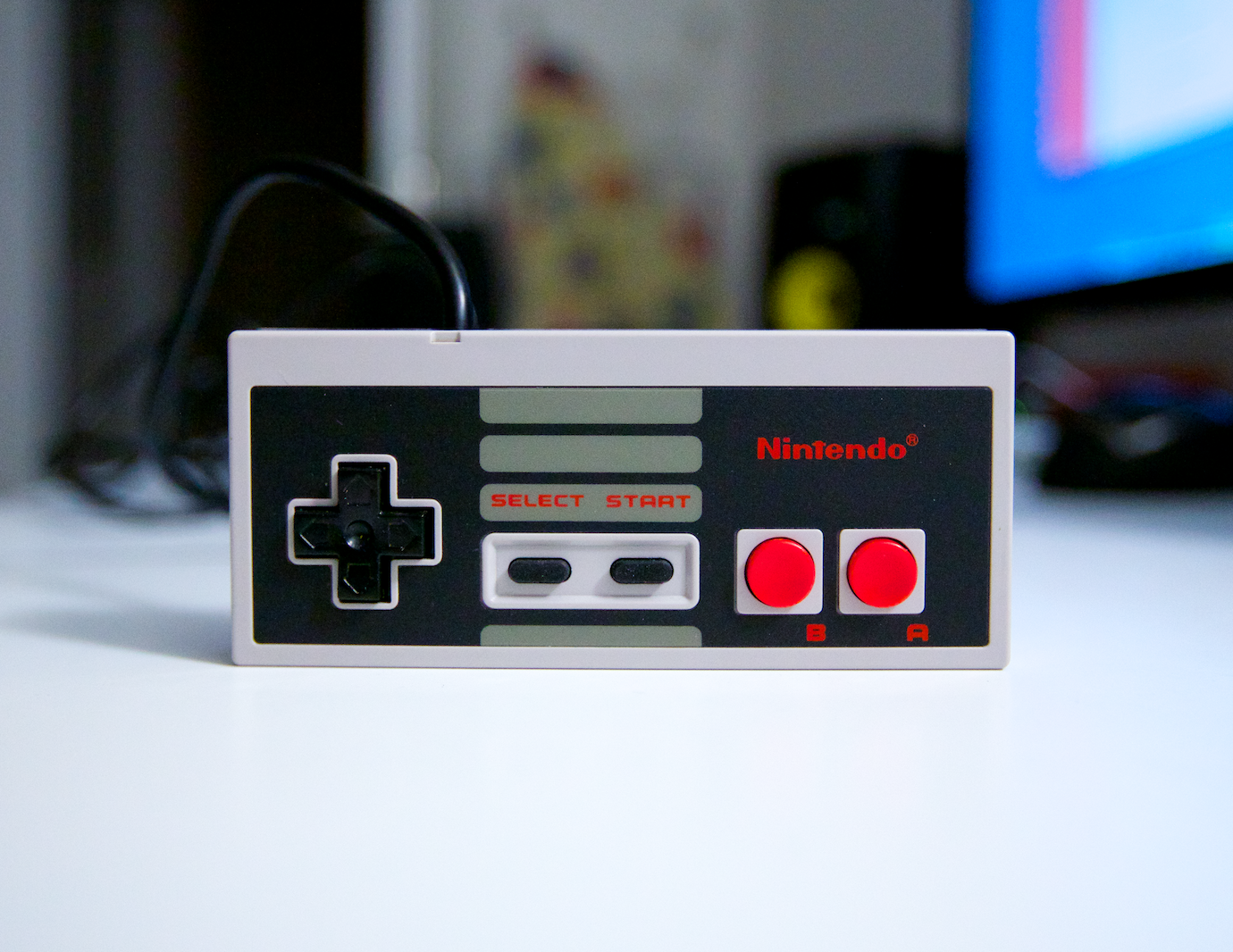 Компания nintendo. Геймпад Nintendo Switch NES Classic. Японская компания Nintendo. Джойстик Nintendo NES В разобранном виде. Нинтендо снес контролер.