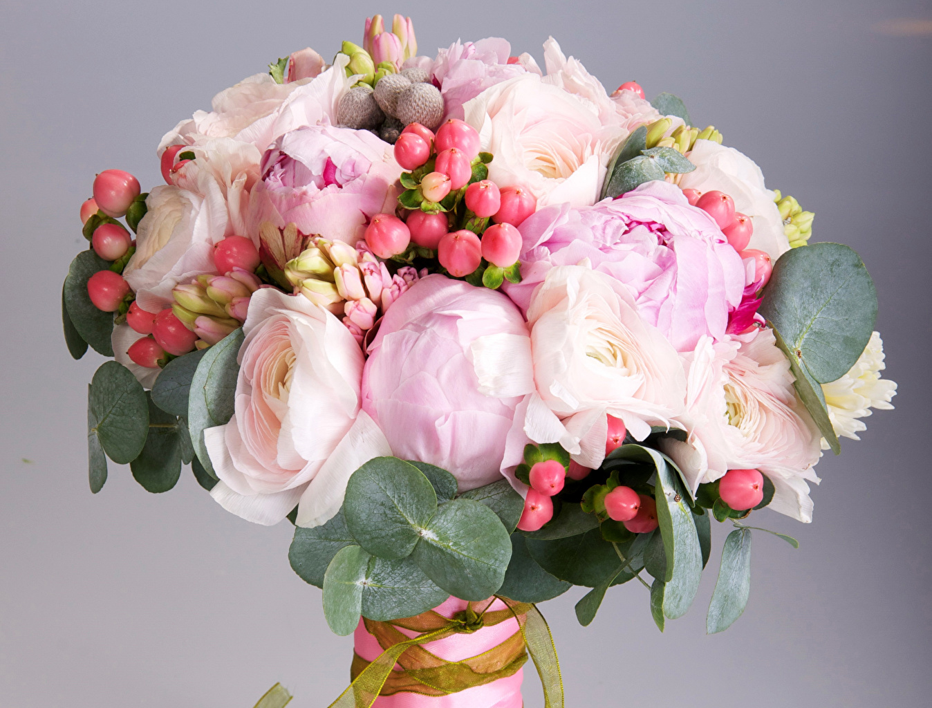 4K Bouquet Of Peonies Wallpapers High Quality | Download Free