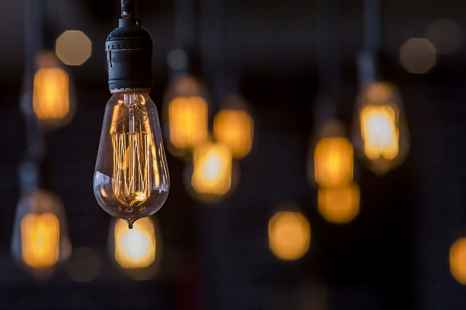 4K Light Bulb Wallpapers High Quality | Download Free