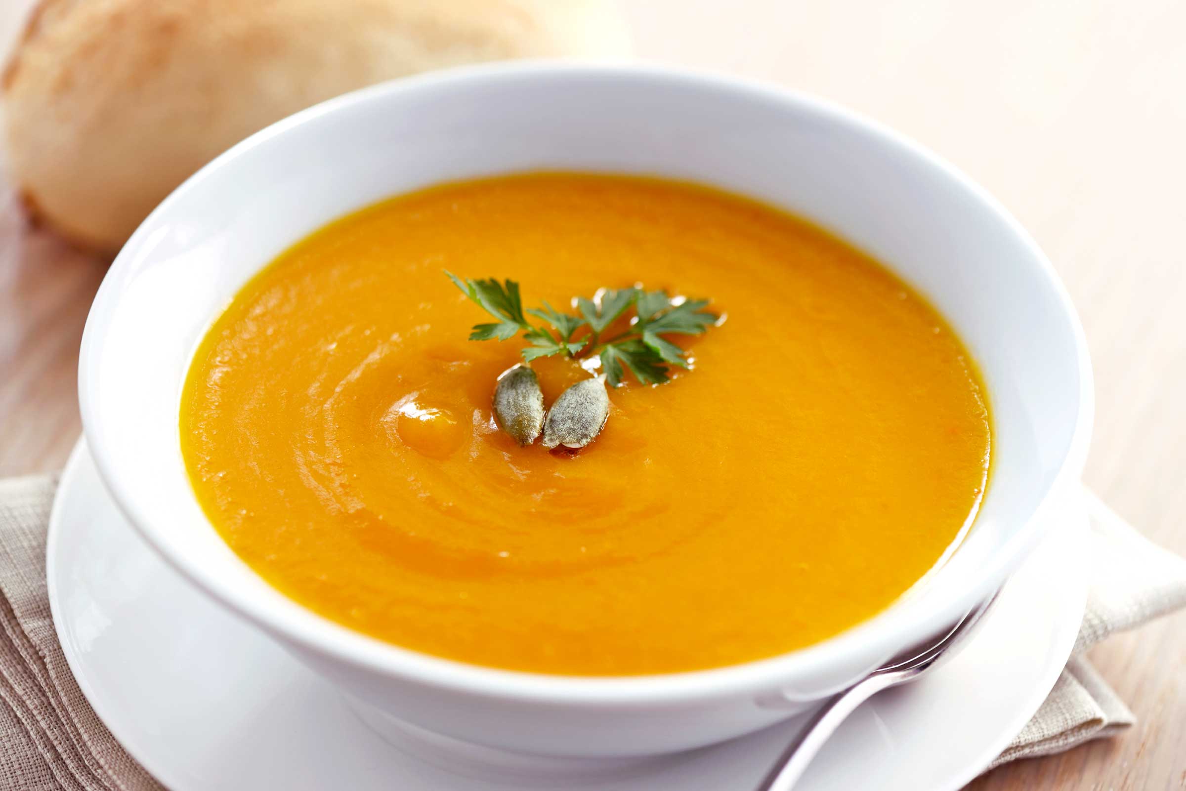 Тыквенный суп пюре классический рецепт пошаговый. Тыквенно-чечевичный суп-пюре. Тыквенный крем суп. Тыквенный суп "крем-капучино". Крем суп из тыквы.