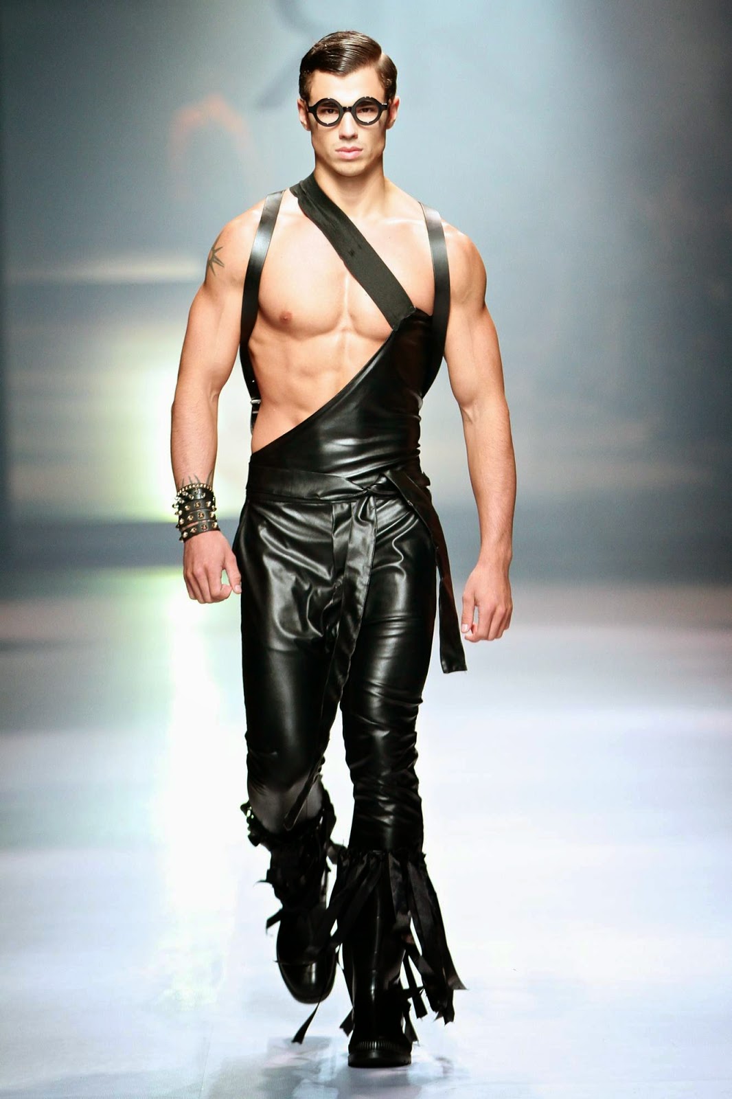 Male Models Fashion Week Wallpapers High Quality | Download Free