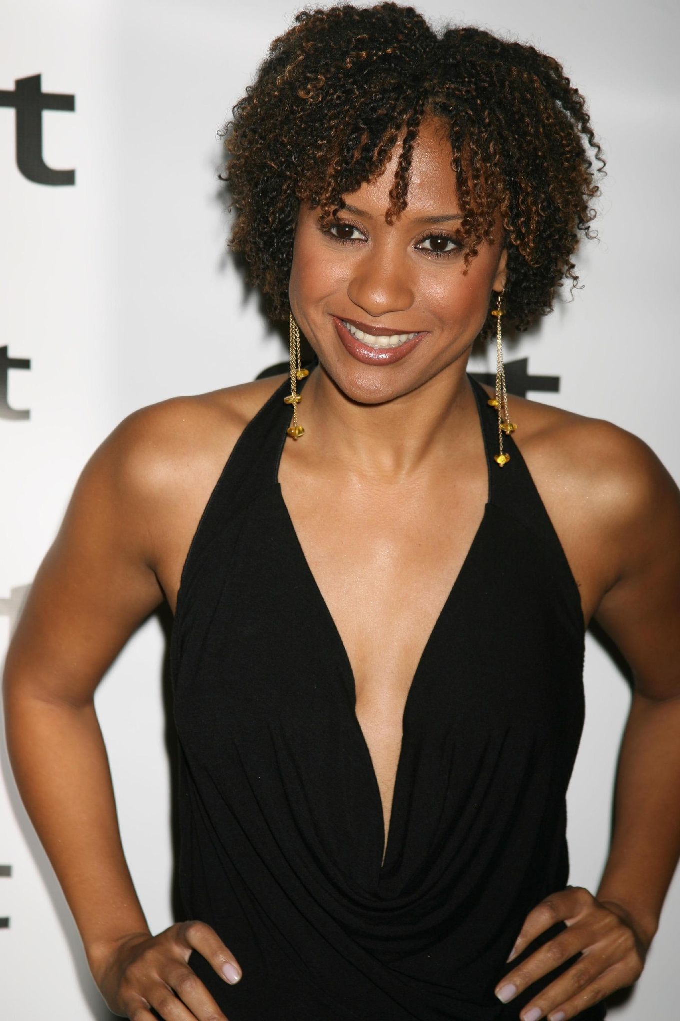 Tracie Thoms wallpapers.